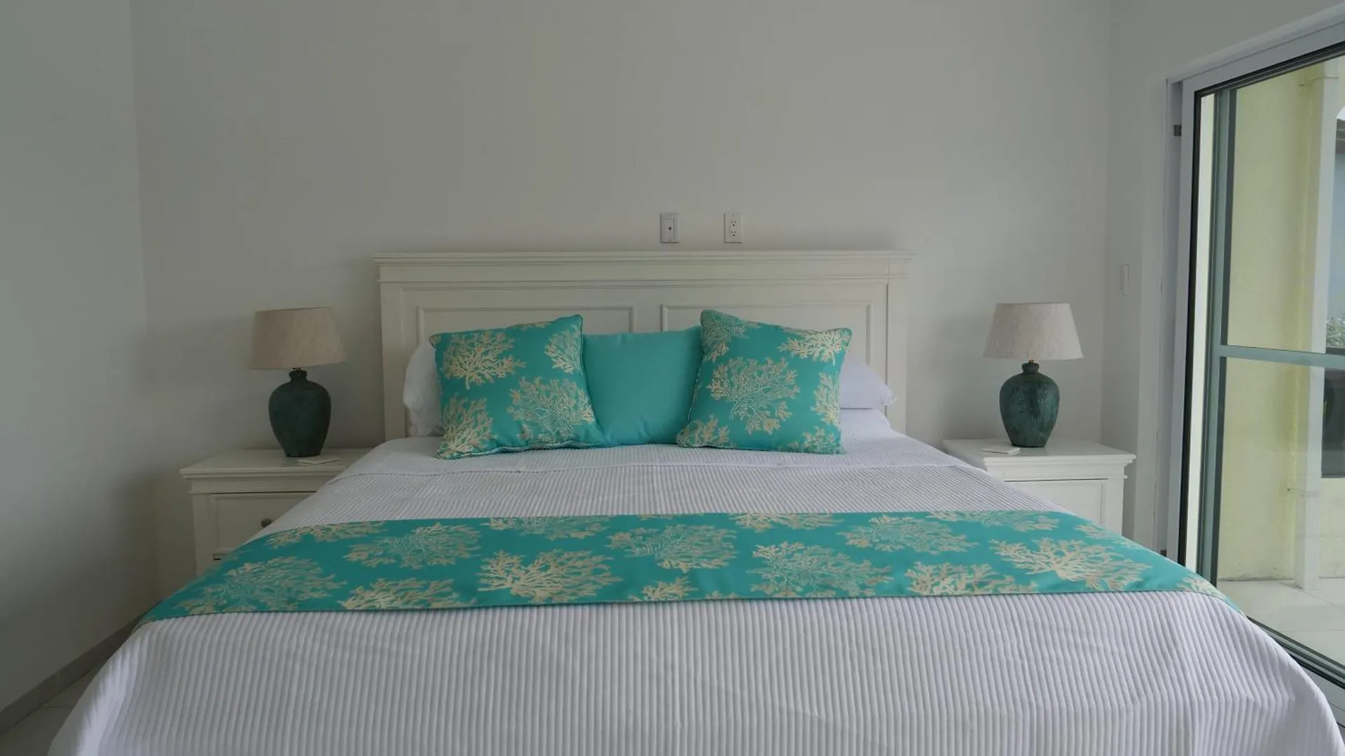 217B Jolly Harbour Antigua - Clearwater Villa