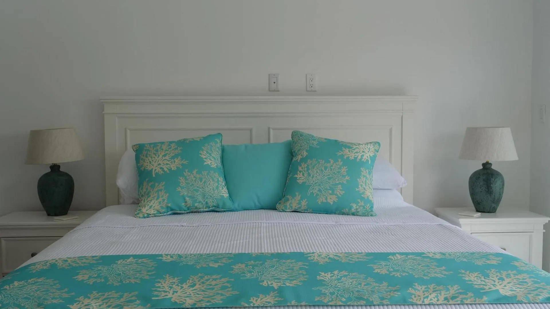 217B Jolly Harbour Antigua - Clearwater Villa